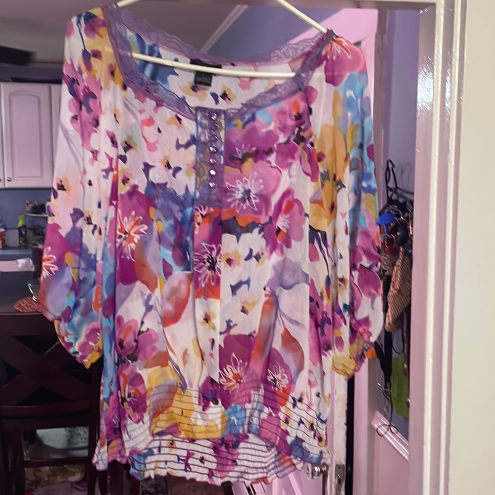 BLOUSE